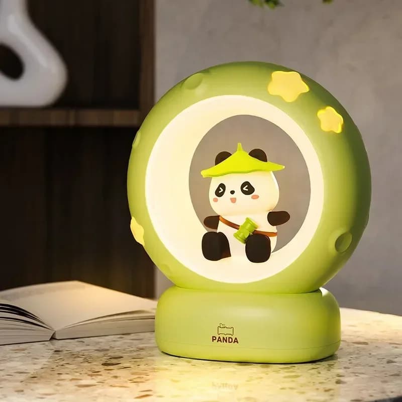 Slatka panda stolna lampa s mjesecom i zvijezdama (punjiva)